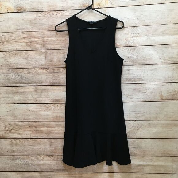 BOSTON PROPER FLUTTER DRESS IN BLACK - Picture 1 of 9